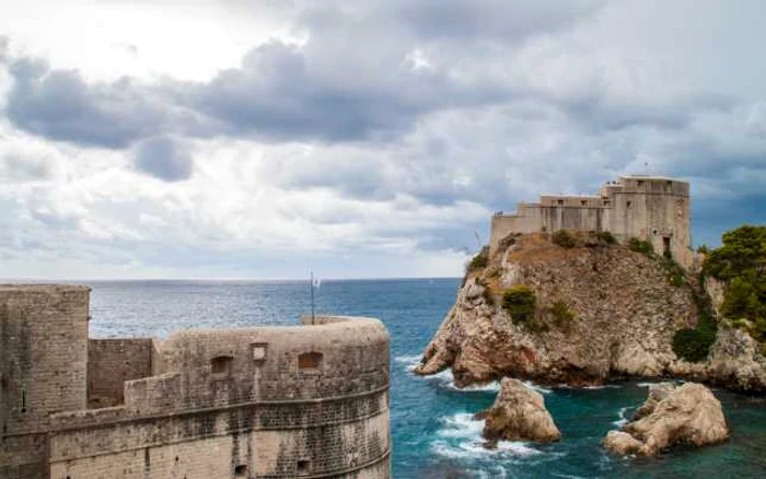 Dubrovnic - Vechea cetate inclusă în UNESCO îţi oferă peisaje care-ţi taie respiraţia
