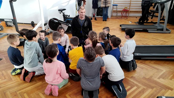 Educație Fizică la LPS Banatul FOTO Ștefan Both