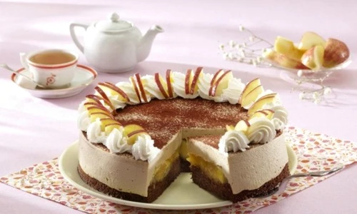 tort de mere cu budincă de ciocolată jpeg