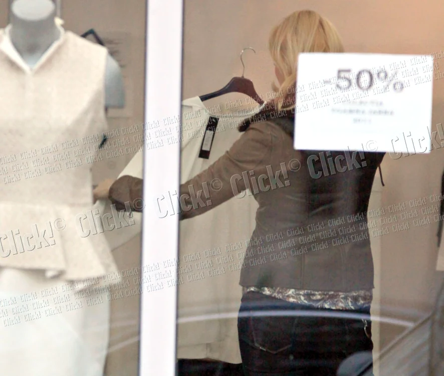 S-a oprit la bancomat  pentru că nu mai  avea bani în portofel (Fotografii: lexar)