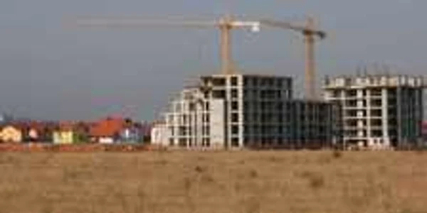 Braşovenii construiesc mai puţin decât în 2011 Foto.arhivă