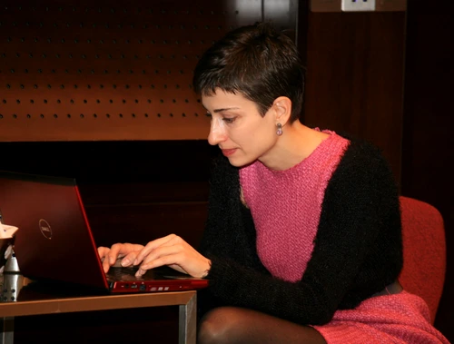 "O casă se construieşte din cărămizi" interviu cu Oana MARINESCU jpeg