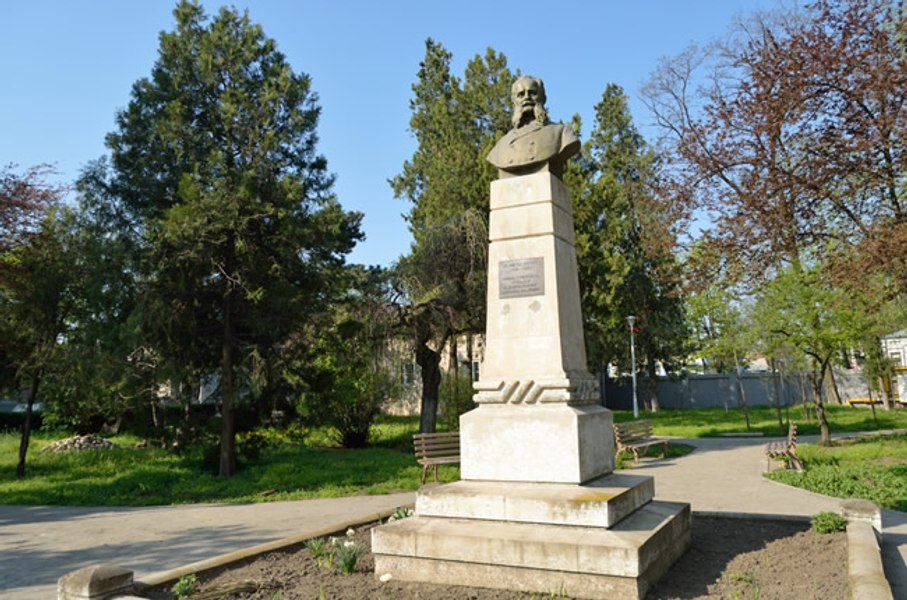 Superbul monument funerar al doctorului grec care și-a donat averea unui spital din România. „O basilică în miniatură” VIDEO