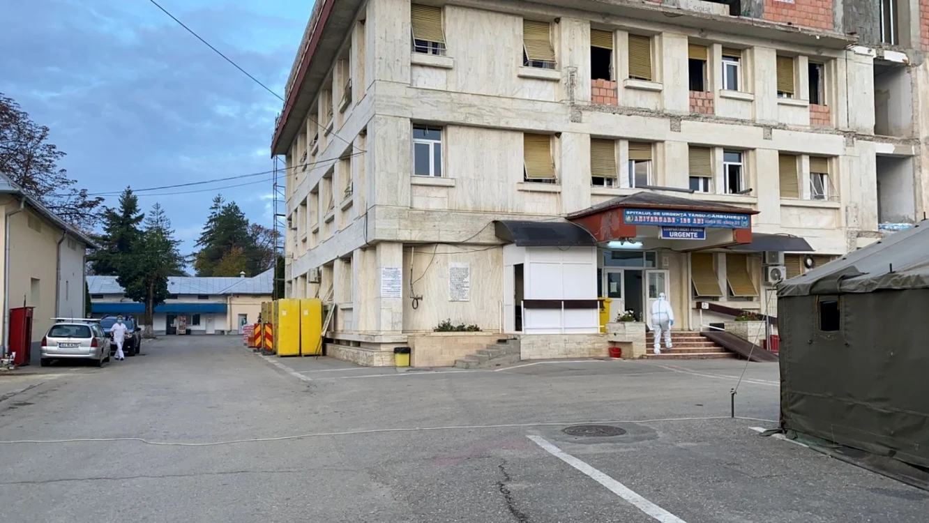 Doar un singur pacient mai este internat în spitalul din Tg. Cărbuneşti Foto: Arhivă Adevărul