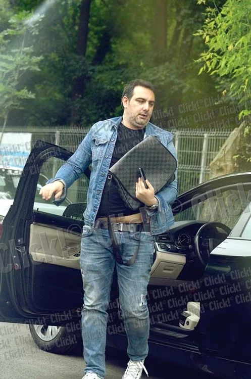 DJ Silviu Andrei a  sosit la antrenament  cu burta la vedere