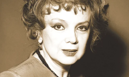 aimee iacobescu sepia jpeg
