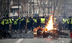 imagini socante din timpul protestelor din franta 2018 6 jpeg