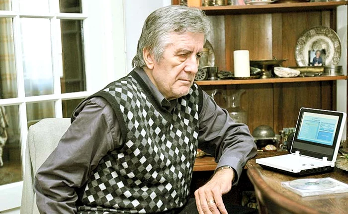 
    Cornel Constantiniu suferă  de Parkinson din 1993   