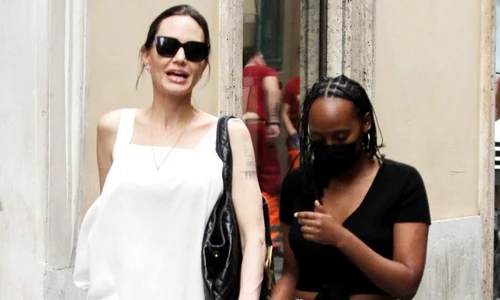 Angelina Jolie și Zahara jpg