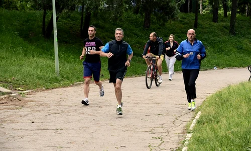 Alături de demnitar au alergat şi românii de rând jpeg