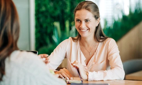 1 femeie bucuroasa jpg jpeg