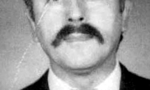 Moartea unui erou  Se împlinesc 24 de ani de când Liviu Cornel Babeş şi a dat foc pe pârtia Bradul din Poiana Braşov jpeg