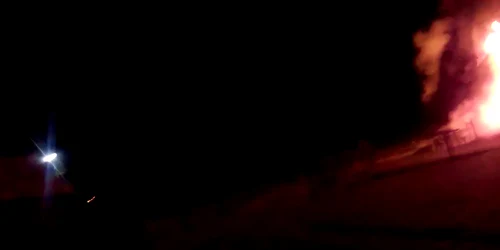 5a9812a5df52022f751b44ef jpg