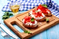 Bruschete cu feta si rosii  Sursa foto shutterstock 710944210 jpg