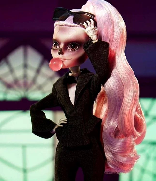 Păpușă zombie Gaga