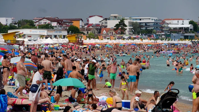 În weekend plajele sunt pline FOTO: Ovidiu Oprea