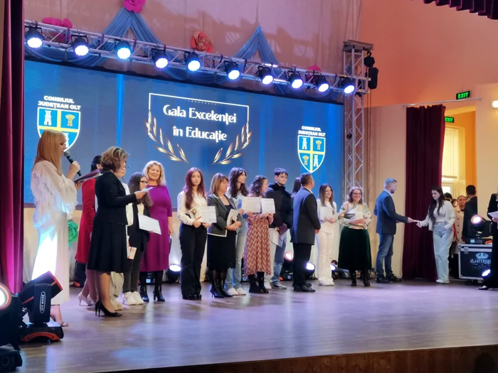 Au fost premiați în total 732 de elevi și 235 de profesori FOTO: Alina Mitran