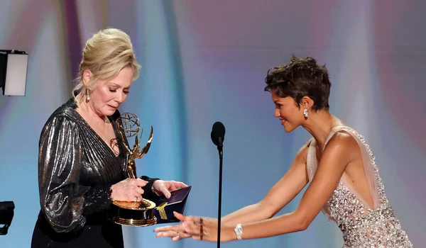 Actrita Jean Smart a bifat o performanță istorică la premiile emmy 2026 FOTO X jpg
