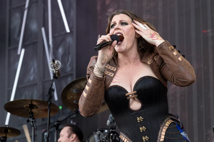 Floor Jansen (41 de ani), solista Nightwish