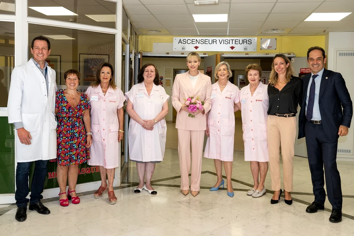 Charlene de Monaco la maternitatea la care a născut și ea