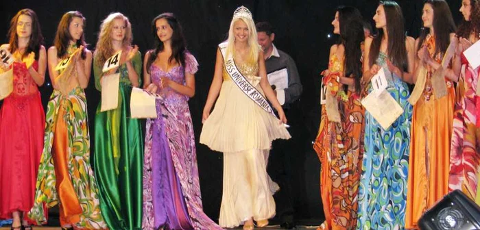 Concursul Miss Globe Internaţional a atras la Piatra Neamţ numeroase vedete