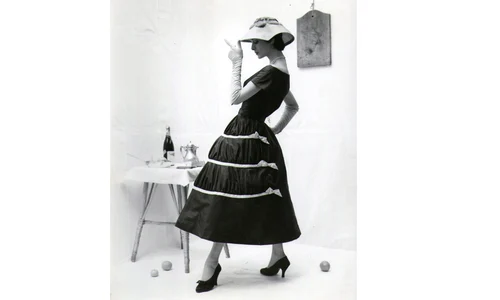 Anii ’50 și reconfigurarea eleganței feminine jpg