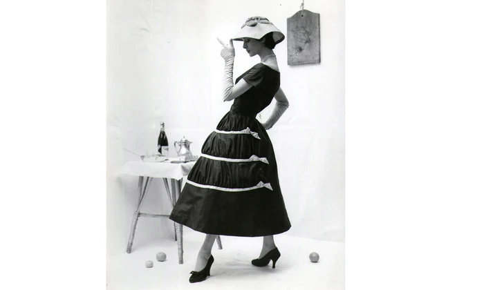 Anii ΓÇÖ50 s╠ªi reconfigurarea elegant╠ªei feminine jpg