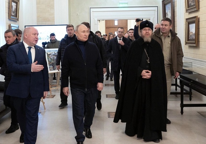 Cum îl folosește duhovnicul lui Putin pe Charlie Kirk pentru a cuceri conservatorii americani