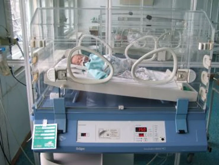 În noaptea când a avut loc incidentul erau de serviciu trei asistente şi un medic de gardă.