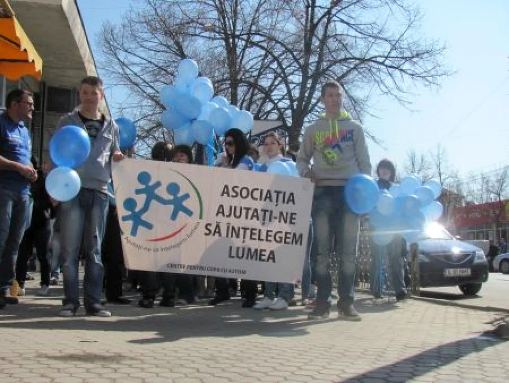 Evenimentul a fost organizat de fundaţia „Ajutaţi-ne să înţelegem lumea” FOTO: M.S.