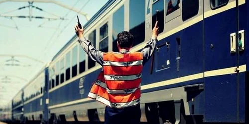 tren cfr gara jpg