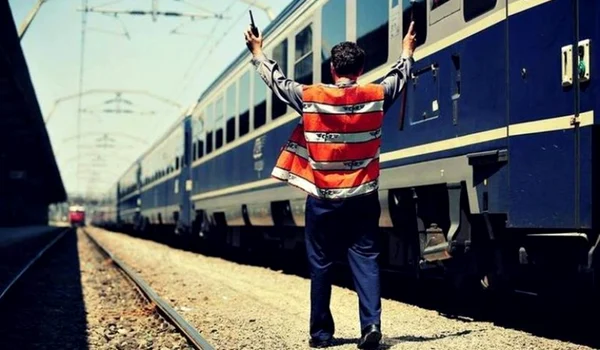 tren cfr gara jpg