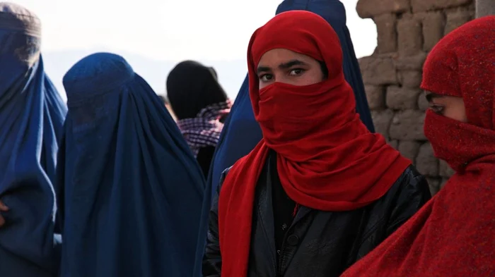 Femei afgane, lăsate să moară, după cutremur, din cauza legilor talibane: „Am fost lăsate să sângerăm. Nimeni nu ne-a oferit ajutor”