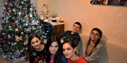 Tinerii de la Divergent - crescuţi în Centrul de Plasament Ovidiu din Constanţa Sursa Facebook DGASPC Constanţa