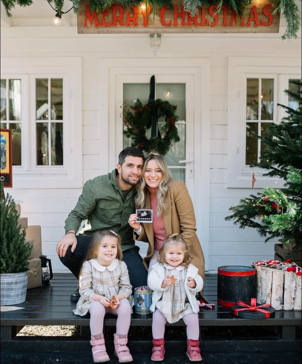 Laura Cosoi este însărcinată