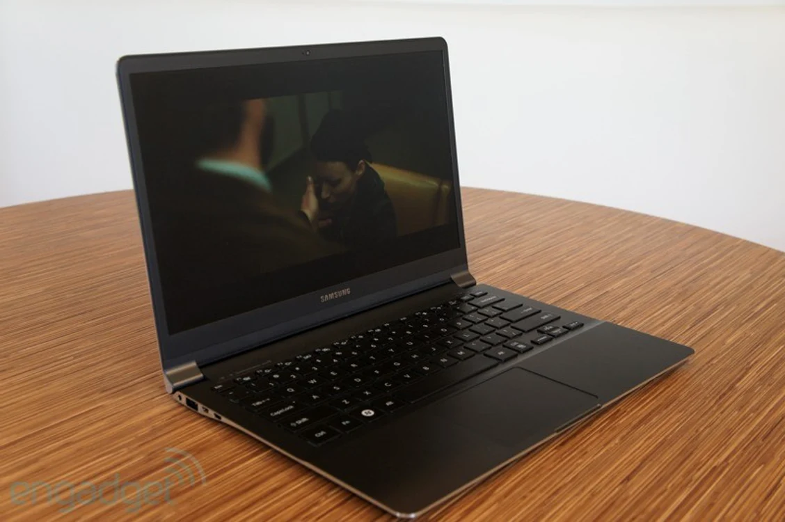 
    Samsung Series 9 (Foto: Engadget)  