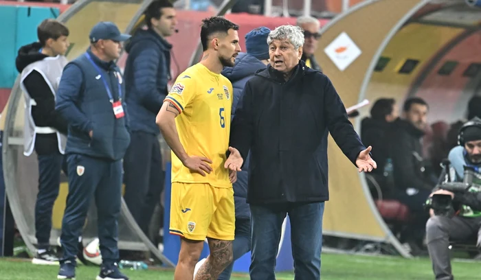 Mircea Lucescu îi dă explicații lui Marius Marin