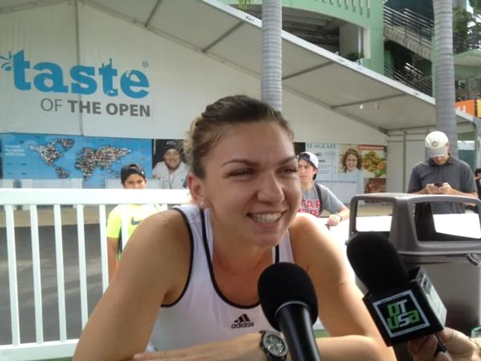 
    Simona Halep a fost asaltata de ziaristi la MiamiFoto: Facebook  
