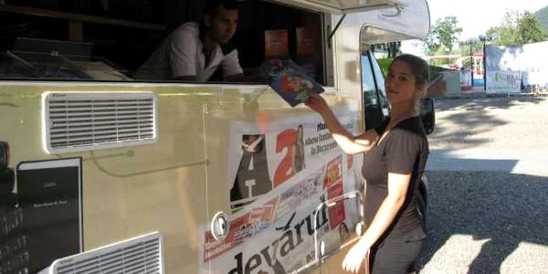Cititorii din Moldova urmăresc cu interes traseul Caravanei Adevărul