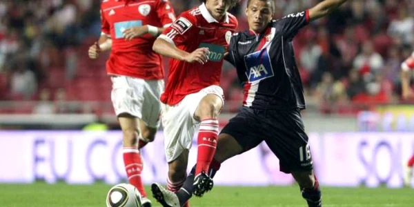 David Luiz (centru) este o adevărată mină de aur pentru Benfica Lisabona