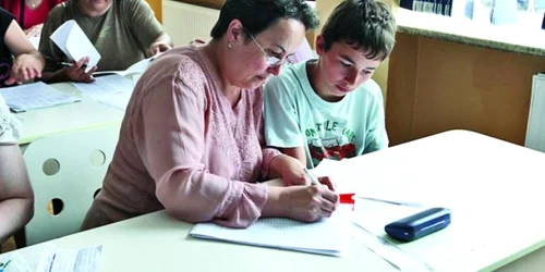 Elevii de gimnaziu se pot înscrie de astăzi la liceul preferat