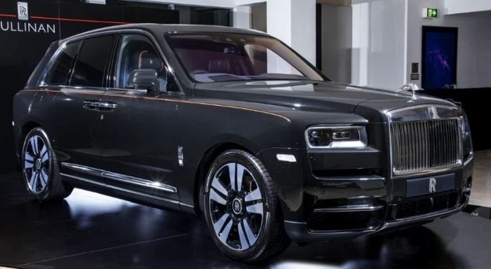 Acest Rolls-Royce Cullinan este a zecea mașină din garajele lui Mirel Rădoi