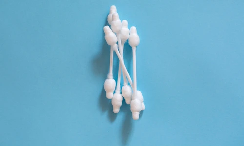 Cum sa ti mentii urechile curate in mod corect  Sursa imagine shutterstock 1689079585 jpg