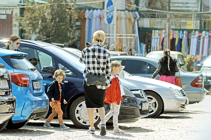 Cântăreaţa a mers în complexul Europa să-şi cumpere preparate asiatice