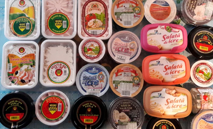 
    Carrefour a retras miercuri (11 octombrie) de pe rafturi mai multe salate de icre și humus, după ce s-a constatat că aceste produse sunt infectate cu bacteria ListeriaFOTO: Click!  