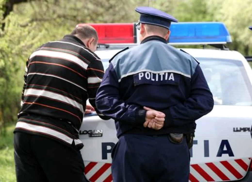 Poliţistul riscă să fie condamnat penal pentru faptele sale. Foto Arhivă