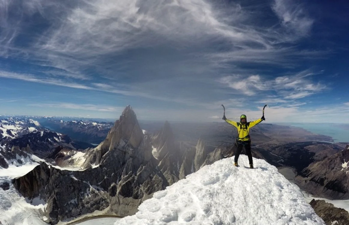 Vlad Căpuşan a cucerit de curând celebrul pisc Cerro Torre din Anzii Cordilieri. FOTO: Arhivă personală