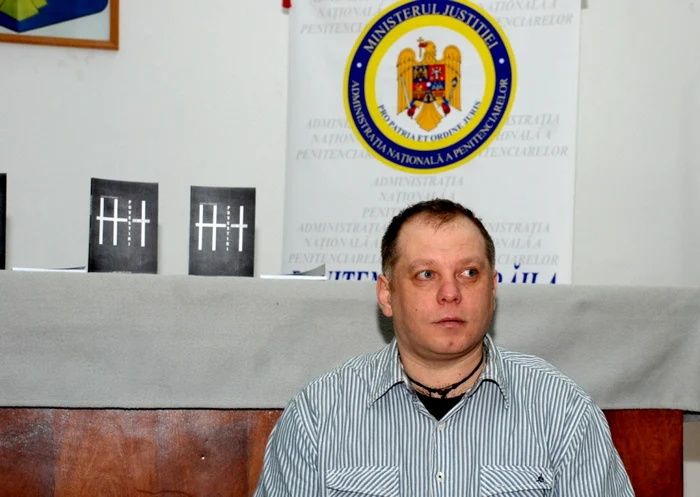 Dumitru Gîrbăcea, autorul cărţii "Povestiri din Infern" FOTO Florentin Coman