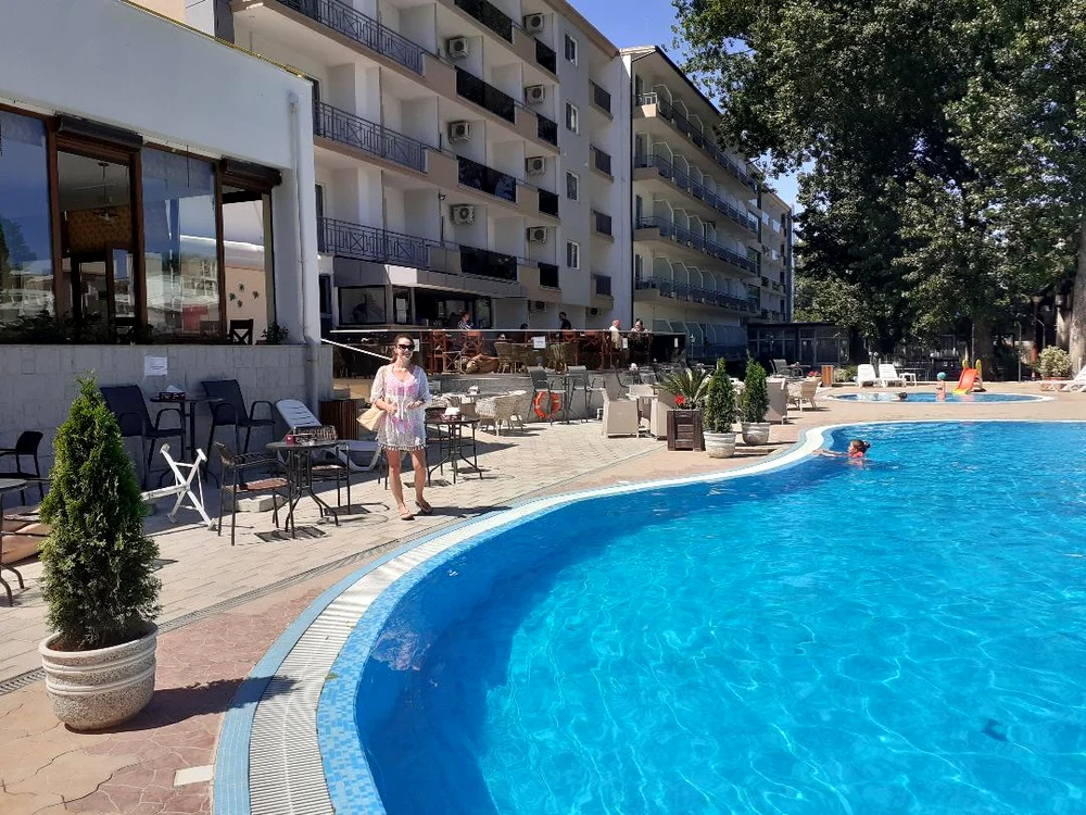 La Hotelul Modern, prețul de top este de 955 de lei pe noapte, cu toate mesele, gustările, băuturile incluse