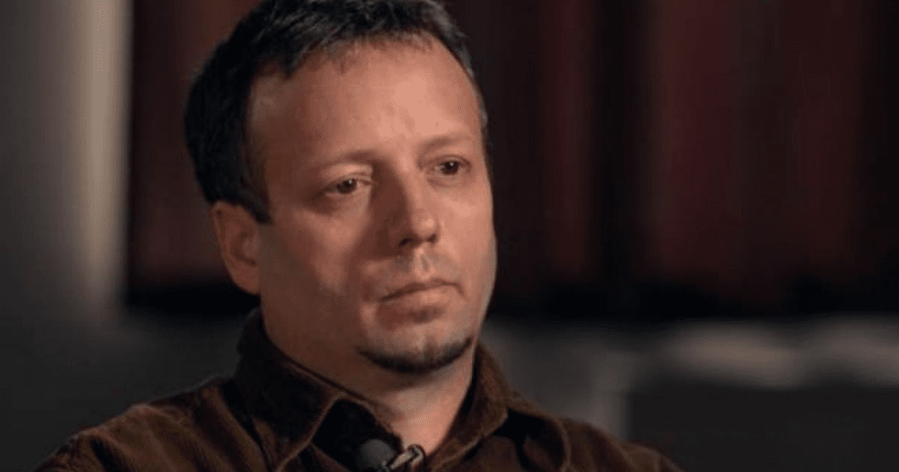 Hacker-ul Guccifer a fost extrădat din SUA și spune că își scrie „memoriile”